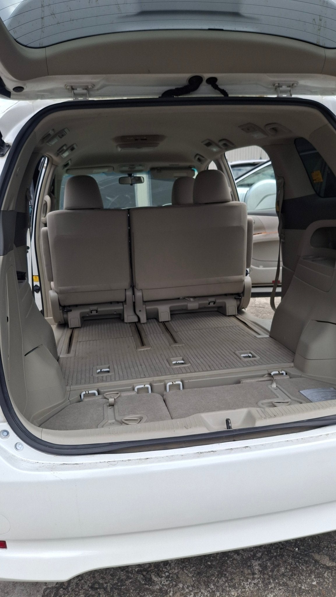 Car Lease: 2009 Toyota Estima Petrol - The Herd Biltong